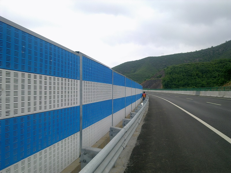 <a href=http://www.yzjhd.com/news_article?news_id=122>聲屏障</a>