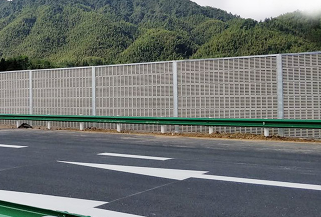 <a href=http://www.yzjhd.com/news_article.html?news_id=128>聲屏障</a>