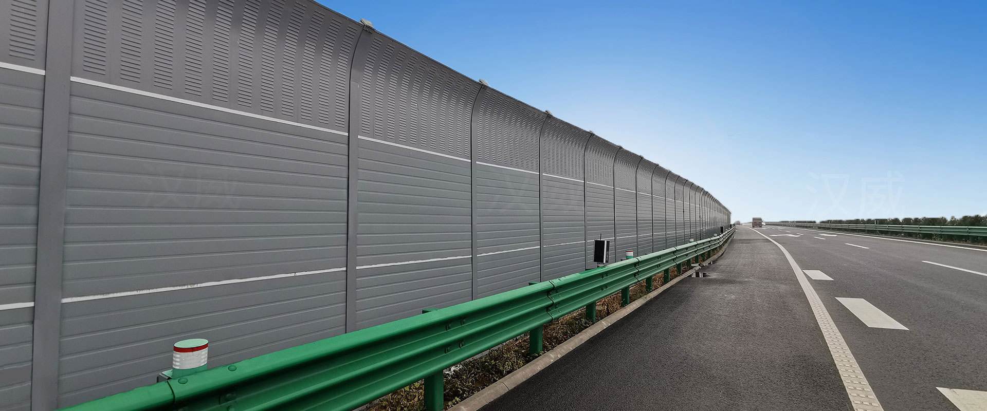 <a href=http://www.yzjhd.com/news_article?news_id=138>高速公路安裝聲屏障</a>