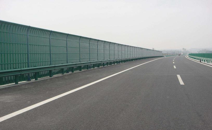 <a href=http://www.yzjhd.com/news_article?news_id=140>高速公路聲屏障</a>