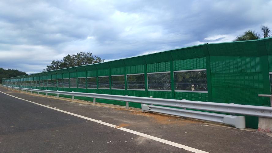 <a href=http://www.yzjhd.com/news_article?news_id=144>天津道路聲屏障</a>
