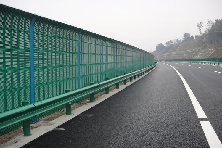 <a href=http://www.yzjhd.com/news_article?news_id=145>高速公路聲屏障廠家</a>